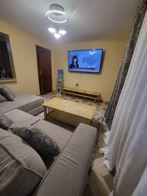 נאיוואשה Amazon House 2 Bedroom House מראה חיצוני תמונה